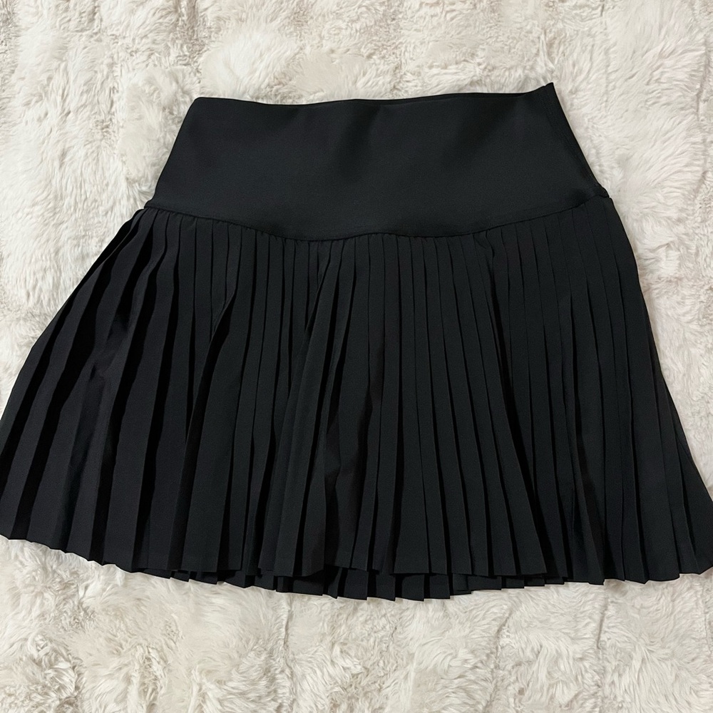 ALO Yoga Women's Black Tennis Skirt - Picture 3 of 5